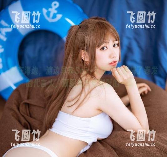 我在海边，渡边早季Saki久而久之便成了卷发的代言人，原图秀出我时髦的一面！