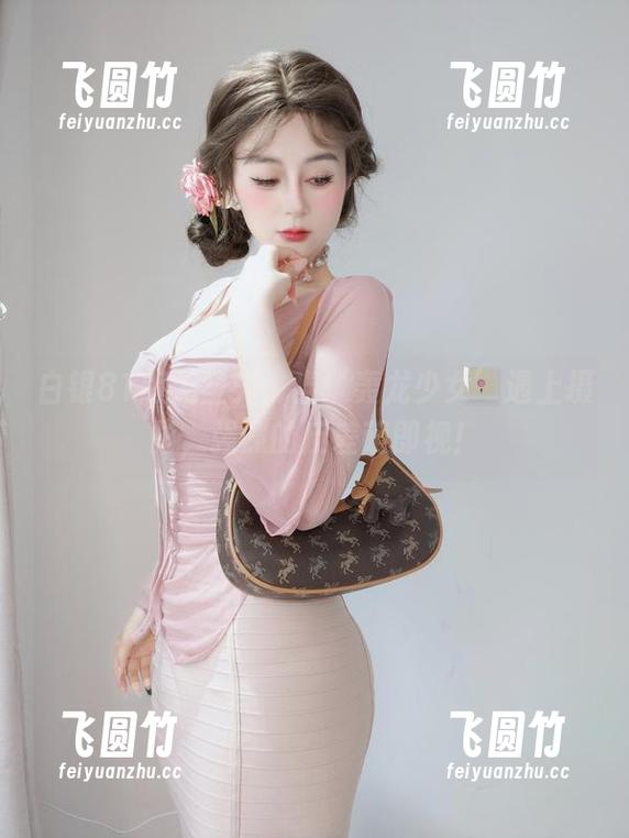 白银81版无圣光：当‘轰龙少女’遇上摄影，强烈的反差萌即视！