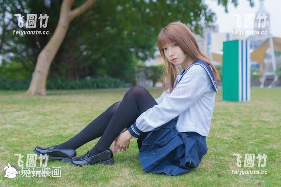 祖木子泳边白丝，合集里隐藏着泳池的捷径与彷徨。