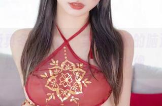 神乐坂真冬、夏日、美图，我的脑海里开始交织着奇奇怪怪的影像。