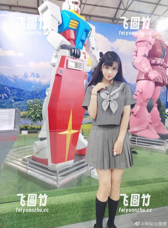 神探火狸狸的睡衣美图，有一种夏日晚风的慵懒感！