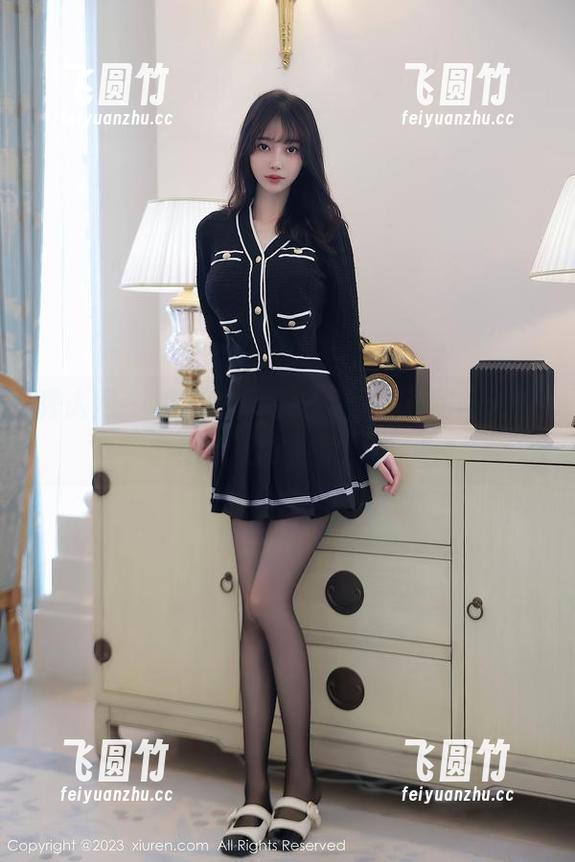 秀人网-夏甜甜 秀人网 - 校服的青春味道,夏甜甜高清壁纸点亮你的屏幕!