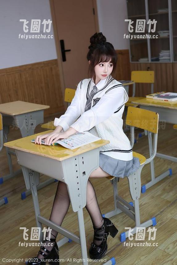 秀人网-李丽莎 秀人网 - 白裙美图大放送:李丽莎终于用这一招儿把我迷得神魂颠倒!