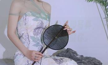 秀人网 - 潘琳琳ber的美脚写真，下载必看，别说我没提醒你。