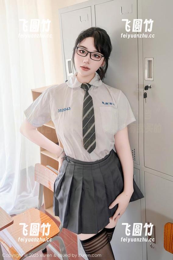 秀人网-葛征净高184cm 秀人网 - 葛征净高184cm的美图:当“厨娘”代言厨房的一切,也许还有我买的那条围裙。
