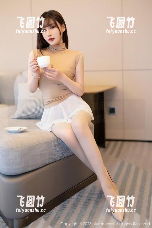 秀人网 - 龙雪儿的最新女孩闪耀登场，作品集又上新，我们眼馋的改单子？
