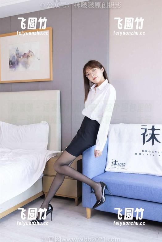 袜啵啵-小安 袜啵啵 - 连衣裙私拍小安:这个图包里的每一张都想放到冰箱门上冰镇一下,太美了!