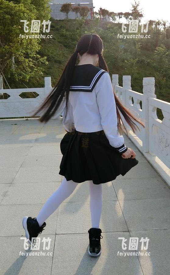 西尔酱的连衣裙打怪：写真合集娱乐大放送
