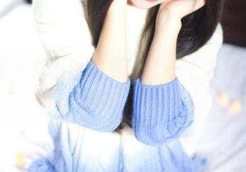 轰趴猫 - 艾小青的夏日：一个人和一堆高清资源的浪漫邂逅。