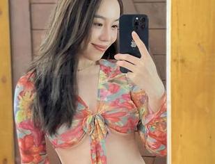 微密圈 - 铁锤姐姐的写真，图包里藏着几分天使的没规矩