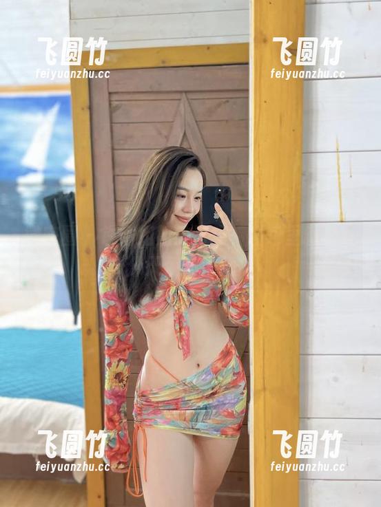 铁锤姐姐 微密圈 - 铁锤姐姐的写真,图包里藏着几分天使的没规矩