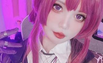 雪猫女仆写真，一点不浪漫，一点都不乏味。