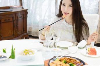 魅妍社 - Angela小热巴穿校服？免费图包，先下手为强！