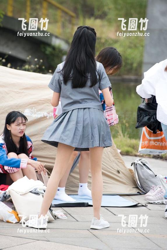 魔镜街拍-芝芝 魔镜街拍 - 蓝色泳衣大曝光,芝芝的图包里藏着那些无圣光的瞬间,直击心灵!