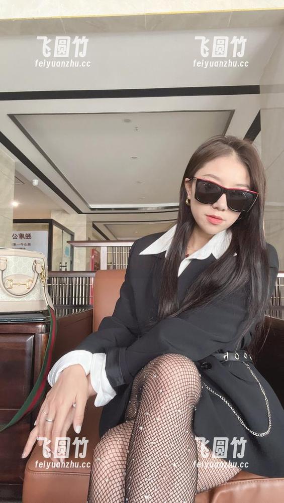 鹿瑶 微密圈 - 恩?在线看鹿瑶的女仆,原图中的小细节让我分神了!